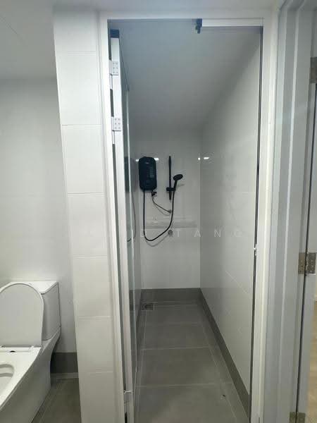 Kondominium untuk Dijual di Northpoint Residences - David Tang - Bathroom - PropertyGuru.com.my