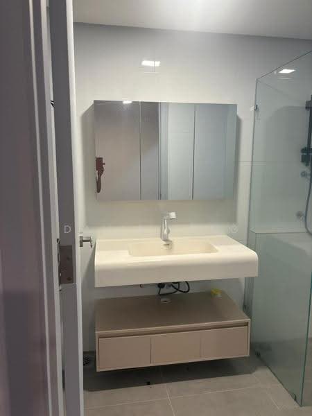 Kondominium untuk Dijual di Northpoint Residences - David Tang - Bathroom - PropertyGuru.com.my