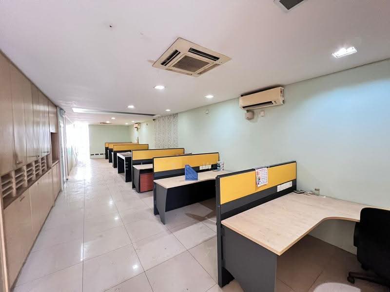 Shop for Sale in TAMAN PUCHONG UTAMA (Puchong) - Felix Wong - Interior - PropertyGuru.com.my