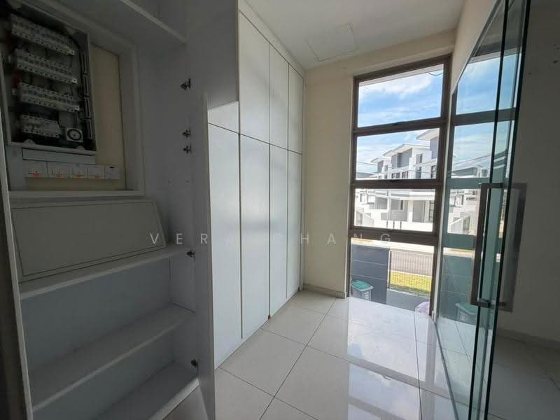 Shop for Rent in Taman Molek (Johor Bahru) - Vera Chang - Interior - PropertyGuru.com.my