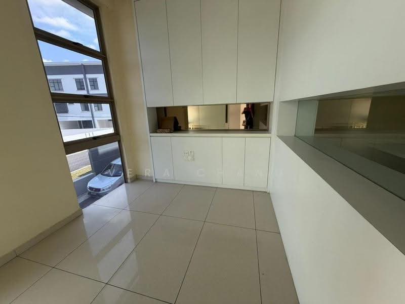 Shop for Rent in Taman Molek (Johor Bahru) - Vera Chang - Interior - PropertyGuru.com.my