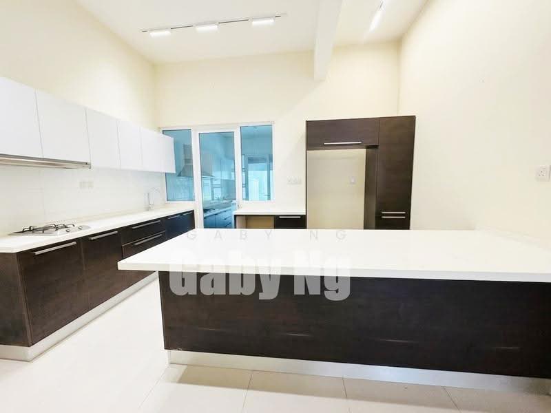 3-storey Terraced House for Sale in Duta Tropika (Batu) - Gaby Ng - Kitchen - PropertyGuru.com.my