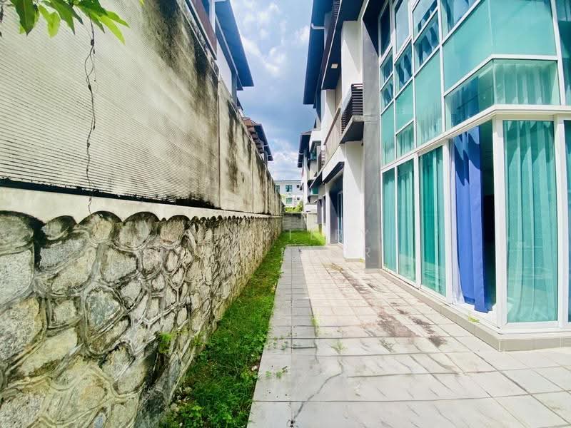Rumah Berkembar untuk Dijual di Ampang (Selangor) - Shaziery Iskandar - Exterior - PropertyGuru.com.my