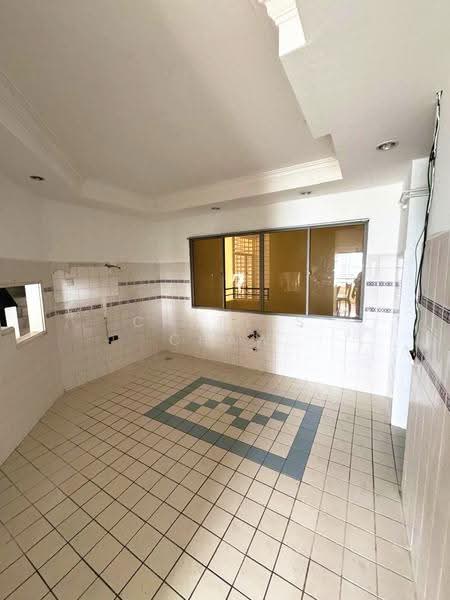 Kondominium untuk Dijual di Diamond Villa Condominium - Charles Chaw - Kitchen - PropertyGuru.com.my