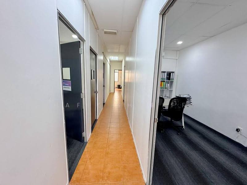 Shop / Office untuk Disewa di Damansara Damai (Selangor) - Hafiz Shariff - Interior - PropertyGuru.com.my