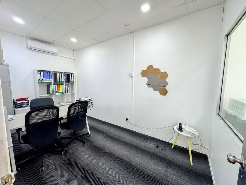 Shop / Office untuk Disewa di Damansara Damai (Selangor) - Hafiz Shariff - Interior - PropertyGuru.com.my