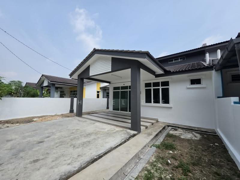 Rumah Berkembar untuk Dijual di Kluang (Johor) - Shanel Tee - Exterior - PropertyGuru.com.my