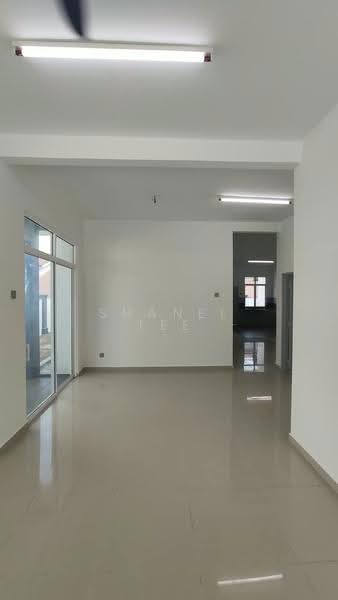 Rumah Berkembar untuk Dijual di Kluang (Johor) - Shanel Tee - Living Room - PropertyGuru.com.my
