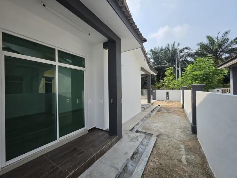 Rumah Berkembar untuk Dijual di Kluang (Johor) - Shanel Tee - Exterior - PropertyGuru.com.my