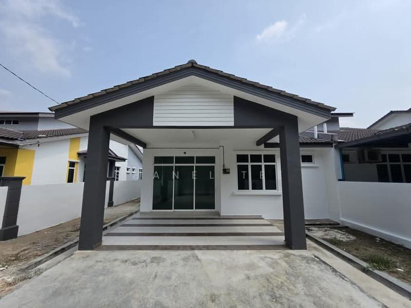 Rumah Berkembar untuk Dijual di Kluang (Johor) - Shanel Tee - Exterior - PropertyGuru.com.my