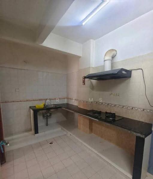 Apartment for Sale at Larkin Indah - Arif MS - Kitchen - PropertyGuru.com.my
