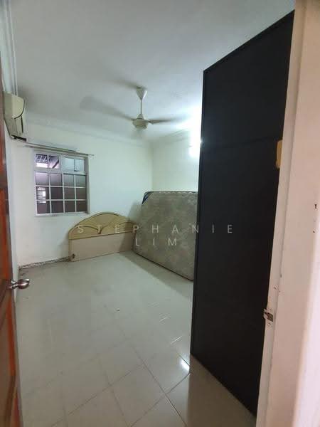 1-storey Terraced House for Sale in Jelutong (Penang) - Stephanie Lim - Bedroom - PropertyGuru.com.my