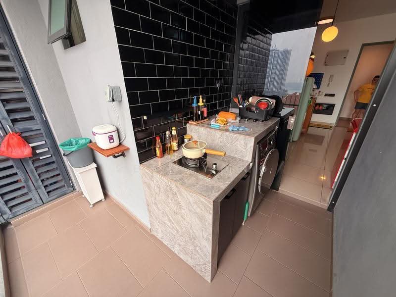 Kediaman Servis untuk Dijual di Fortune Centra - Sean Yong - Balcony - PropertyGuru.com.my
