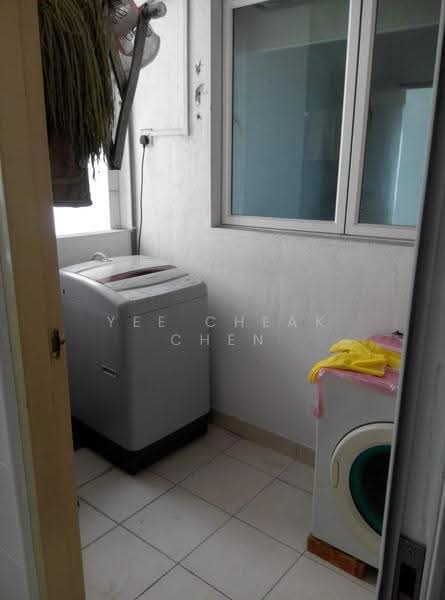 Kediaman Servis untuk Disewa di Subang Avenue - Yee Cheak Chen - Balcony - PropertyGuru.com.my