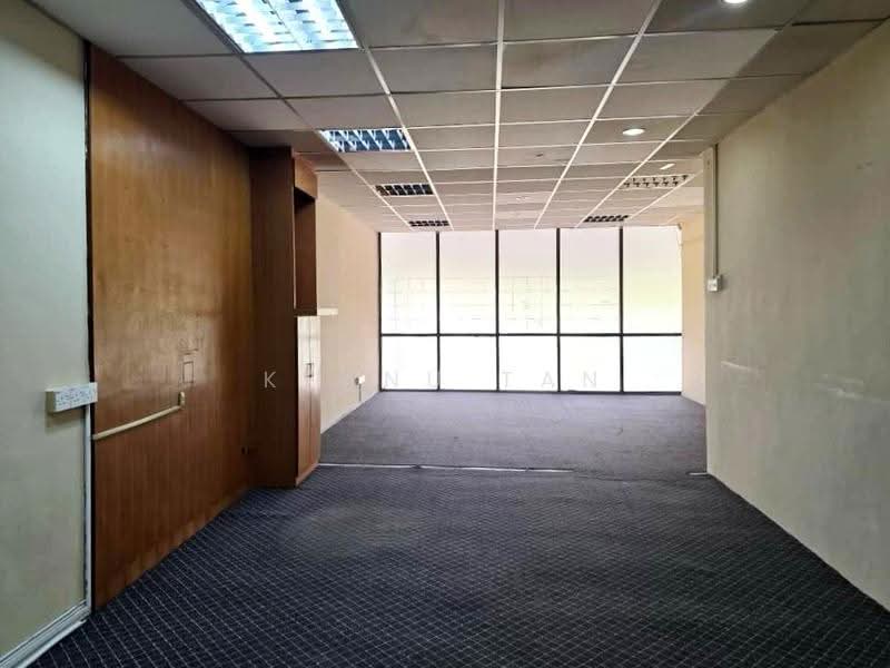 Office for Rent in Taman Bukit Idaman (Selayang) - Keanu Tan - Interior - PropertyGuru.com.my