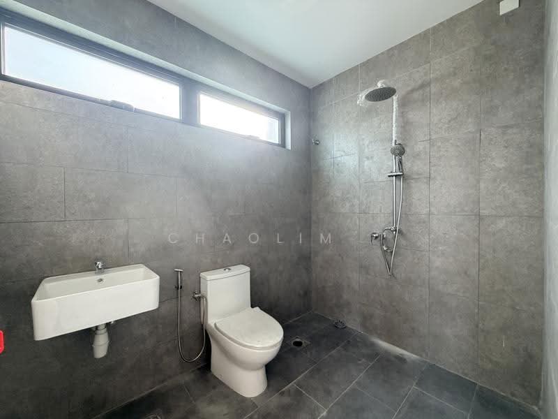 Bungalow House untuk Dijual di Bandar Mahkota Cheras (Cheras) - ChaoLim . - Bathroom - PropertyGuru.com.my