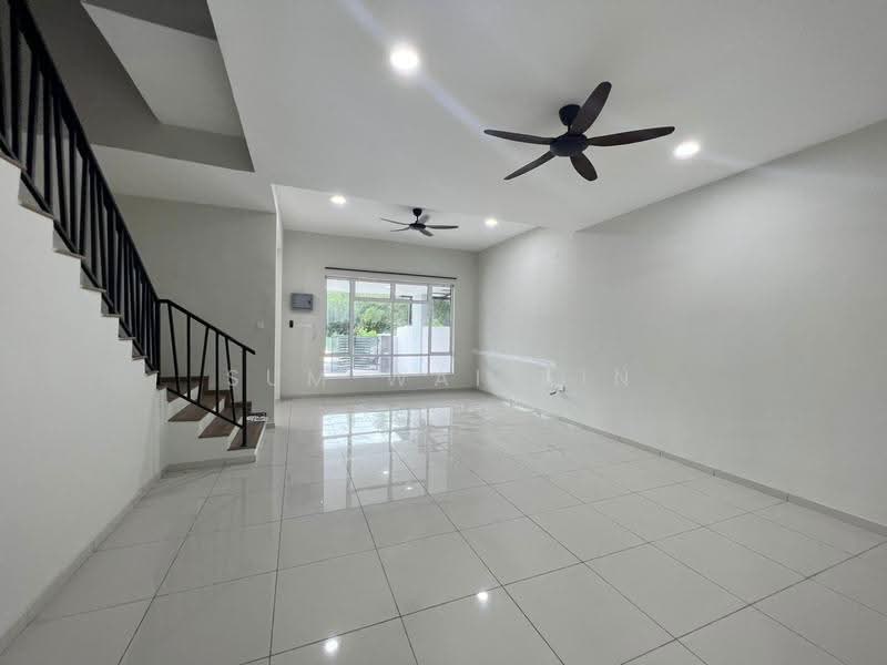 2-storey Terraced House for Sale in Lahat (Perak) - Sum Wai Kin - Living Room - PropertyGuru.com.my