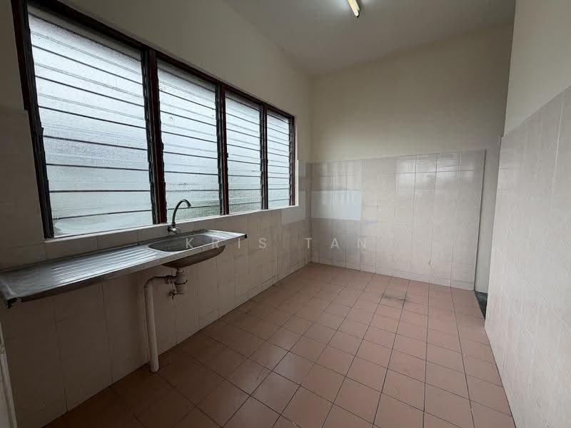 Flat for Rent at Flat Mahkota Cheras (L6 L7 L8 L9) - Kris Tan - Kitchen - PropertyGuru.com.my