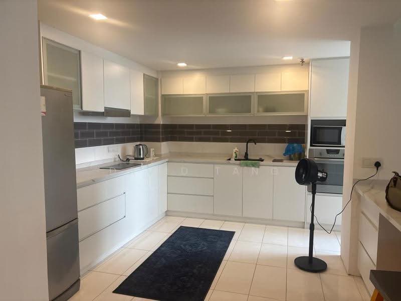 Condominium for Sale at Northpoint Residences - David Tang - Kitchen - PropertyGuru.com.my