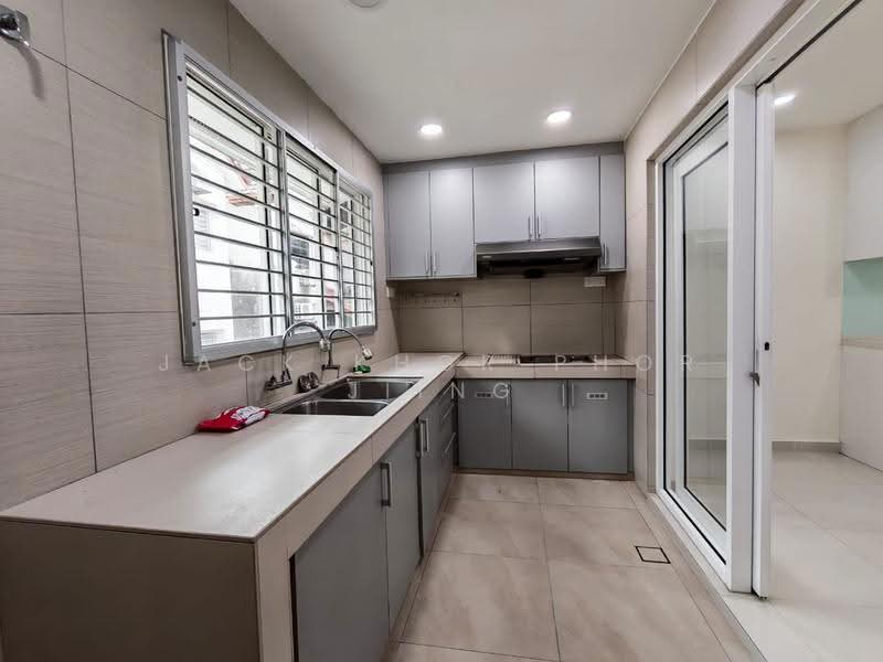 Rumah Teres 2-Tingkat untuk Disewa di Usj 20 (Subang Jaya) - Jack Khor Phor Jiing - Kitchen - PropertyGuru.com.my