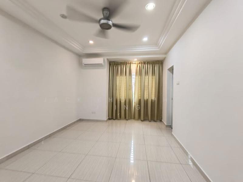 Rumah Teres 2-Tingkat untuk Disewa di Usj 20 (Subang Jaya) - Jack Khor Phor Jiing - Living Room - PropertyGuru.com.my