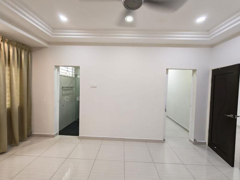 Rumah Teres 2-Tingkat untuk Disewa di Usj 20 (Subang Jaya) - Jack Khor Phor Jiing - Living Room - PropertyGuru.com.my