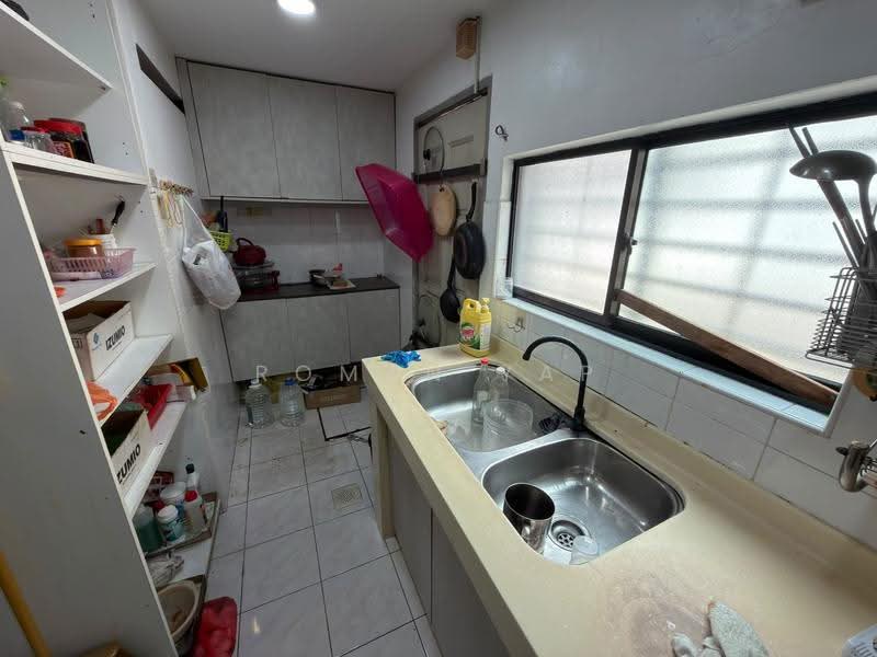 Rumah Teres 2-Tingkat untuk Dijual di Taman Sri Putra Mas (Sungai Buloh) - Roman Yap - Kitchen - PropertyGuru.com.my