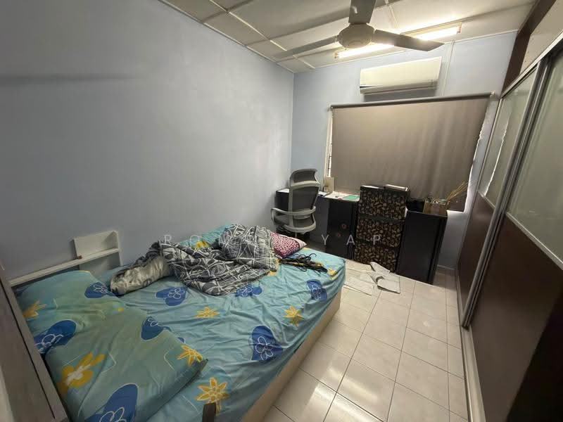 Rumah Teres 2-Tingkat untuk Dijual di Taman Sri Putra Mas (Sungai Buloh) - Roman Yap - Bedroom - PropertyGuru.com.my