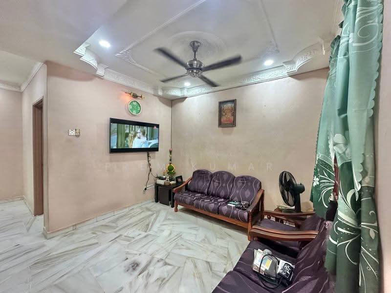 Rumah Teres 2-Tingkat untuk Dijual di Putra Heights (Subang Jaya) - Prem Kumar - Living Room - PropertyGuru.com.my