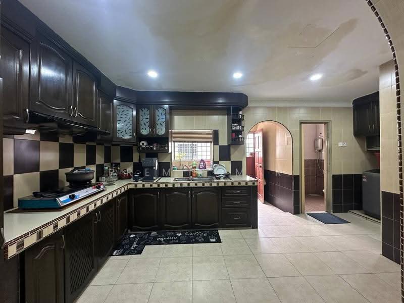 Rumah Teres 2-Tingkat untuk Dijual di Putra Heights (Subang Jaya) - Prem Kumar - Kitchen - PropertyGuru.com.my