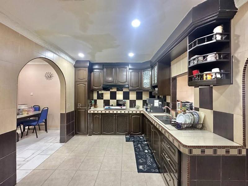 Rumah Teres 2-Tingkat untuk Dijual di Putra Heights (Subang Jaya) - Prem Kumar - Kitchen - PropertyGuru.com.my