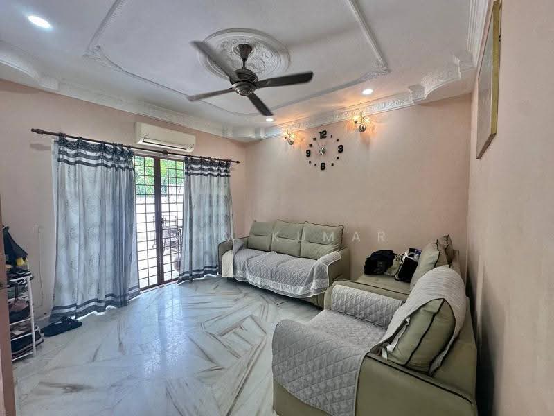 Rumah Teres 2-Tingkat untuk Dijual di Putra Heights (Subang Jaya) - Prem Kumar - Living Room - PropertyGuru.com.my