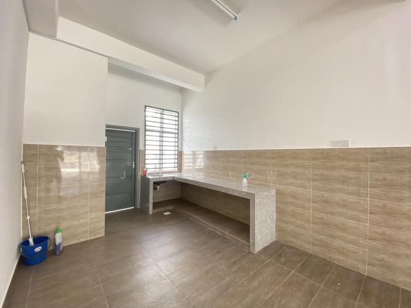 Rumah Teres 2-Tingkat untuk Disewa di Bentong (Pahang) - Jimmy Low - Kitchen - PropertyGuru.com.my