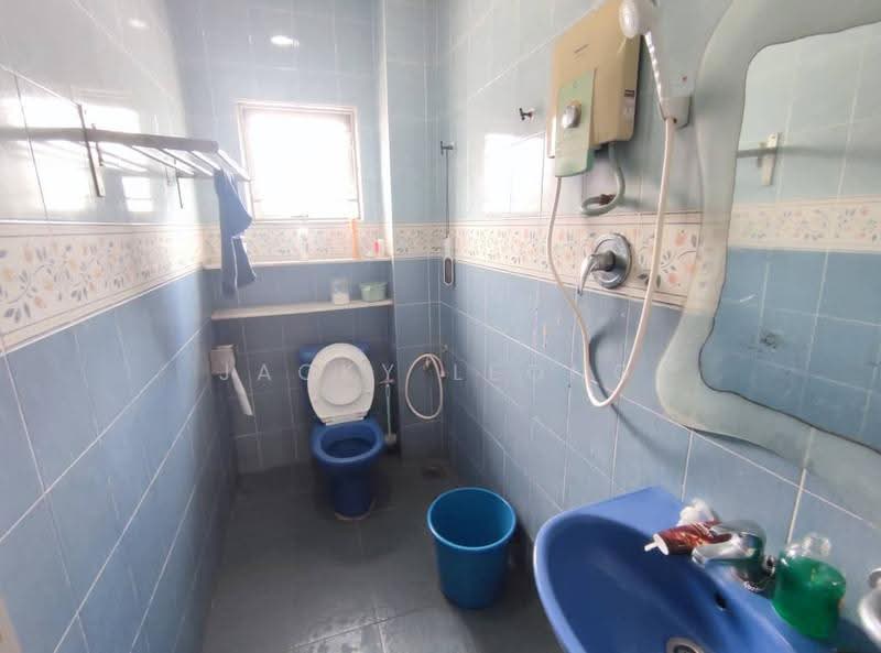 2-storey Terraced House for Sale in SS2 (Petaling Jaya) - Jacky Leong - Bathroom - PropertyGuru.com.my
