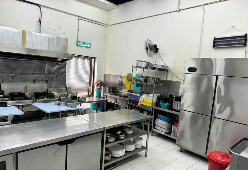 Shop for Rent in Bandar Sungai Long (Selangor) - Sammeane . - Kitchen - PropertyGuru.com.my