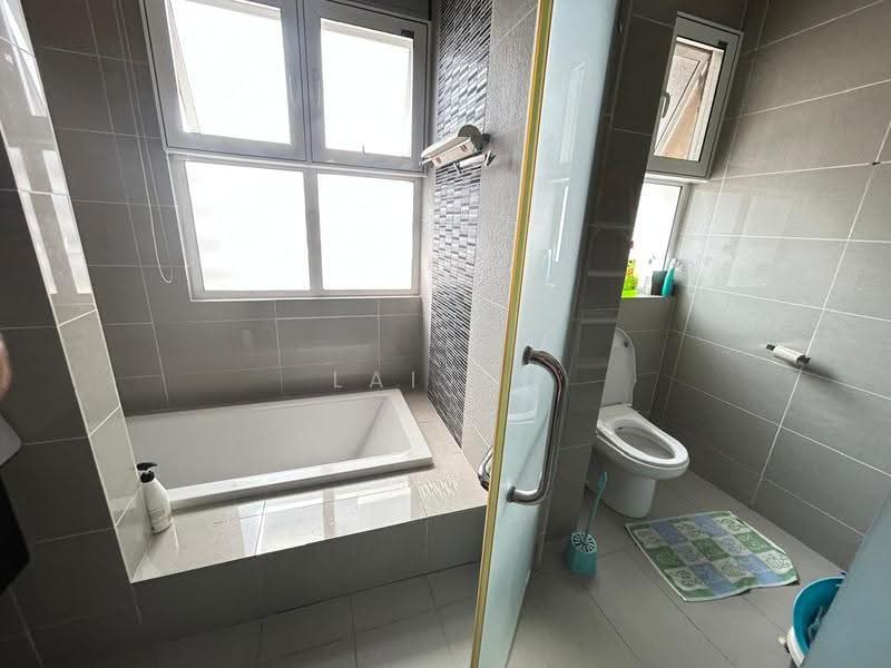 Terraced House for Sale in Temasya Glenmarie (Glenmarie) - Lai YK - Bathroom - PropertyGuru.com.my