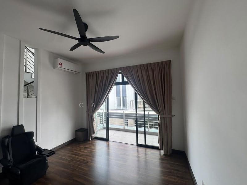 Rumah Berkembar untuk Dijual di Taman Desa Tebrau (Tebrau) - Carson . - Living Room - PropertyGuru.com.my