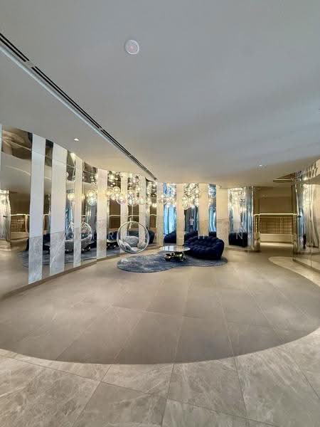 Kediaman Servis untuk Dijual di Residensi Estetik 8 (Est8) - Chriz Chen - Lobby - PropertyGuru.com.my