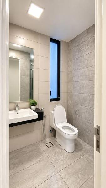 Kediaman Servis untuk Disewa di The Sentral Suites - Jay Selvam - Bathroom - PropertyGuru.com.my