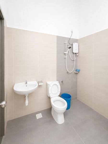 Rumah Kluster untuk Dijual di Skudai (Johor) - Tina Tan - Bathroom - PropertyGuru.com.my