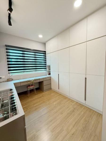 Pangsapuri untuk Dijual di Larkin Residence Phase 2 - Sharon Ong - Study - PropertyGuru.com.my