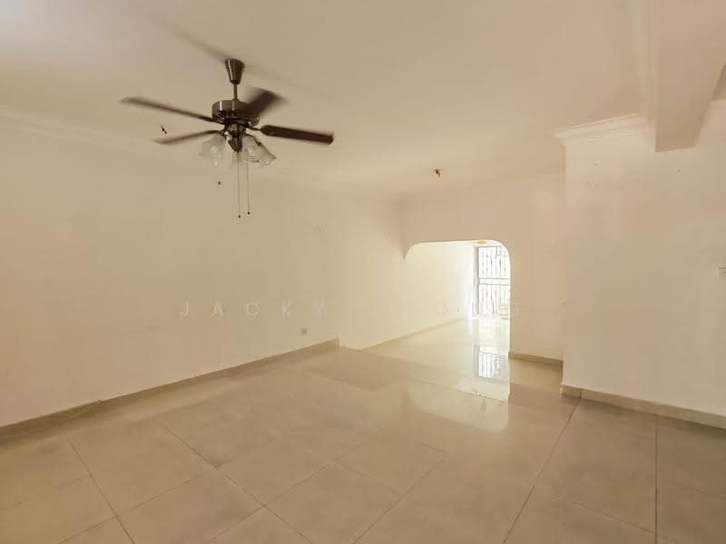 Rumah Teres 2-Tingkat untuk Dijual di SS 21, Damansara Utama (Petaling Jaya) - Jacky Leong - Living Room - PropertyGuru.com.my