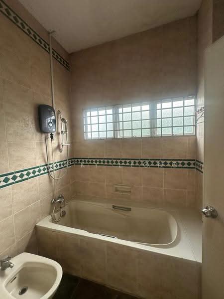 Semi-Detached House for Sale in Seksyen 19 (Petaling Jaya) - Jacky Leong - Bathroom - PropertyGuru.com.my