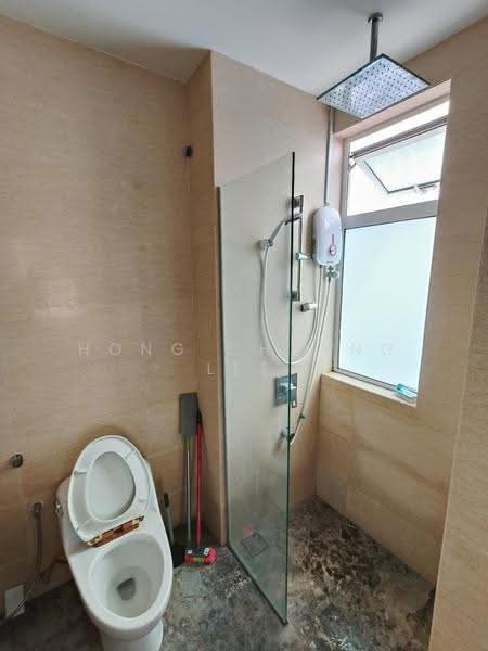 Service Residence for Rent at TriTower Residence @ Johor Bahru Sentral - Hong Charng Lee - Bathroom - PropertyGuru.com.my