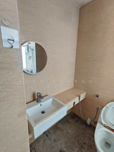Service Residence for Rent at TriTower Residence @ Johor Bahru Sentral - Hong Charng Lee - Bathroom - PropertyGuru.com.my