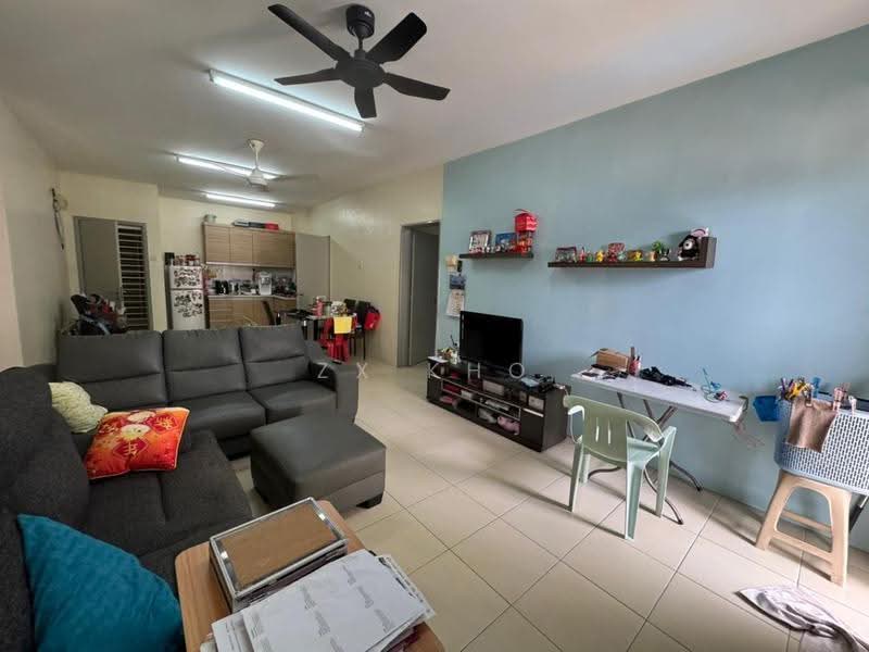 Kondominium untuk Dijual di Platinum Lake PV 12 - ZX KHO - Living Room - PropertyGuru.com.my