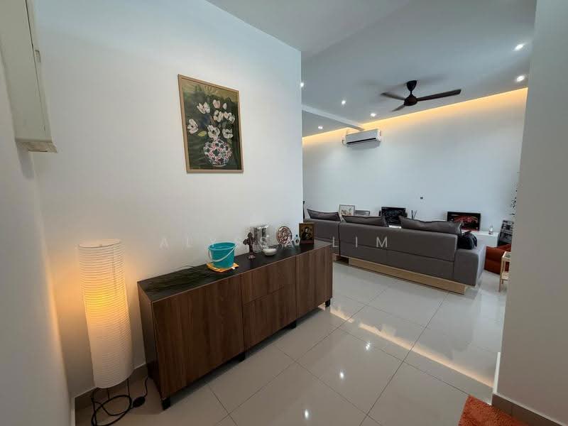 Rumah Teres 2-Tingkat untuk Disewa di Taman Molek (Johor Bahru) - Alyssa Lim - PropertyGuru.com.my