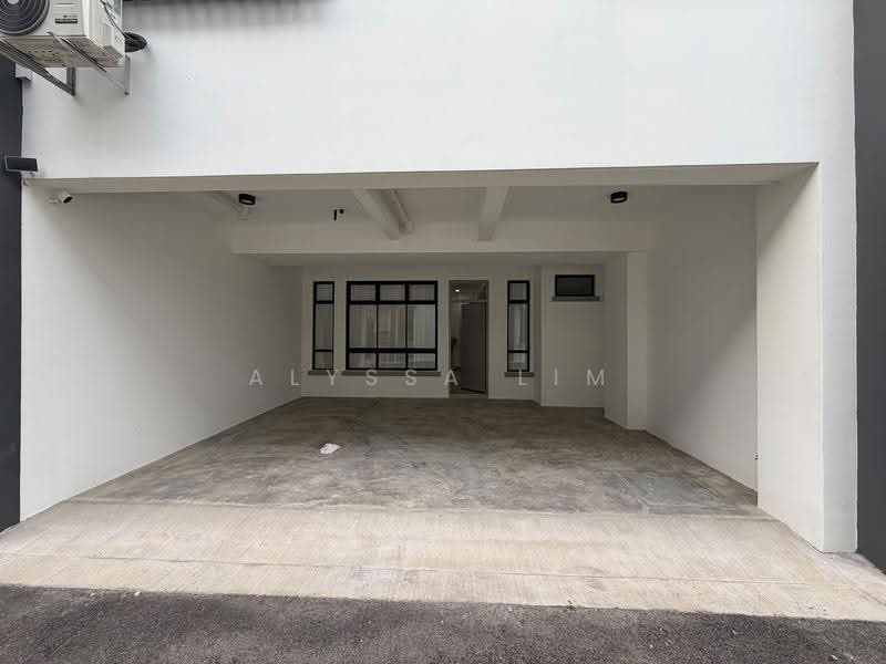 Rumah Teres 2-Tingkat untuk Disewa di Taman Molek (Johor Bahru) - Alyssa Lim - PropertyGuru.com.my