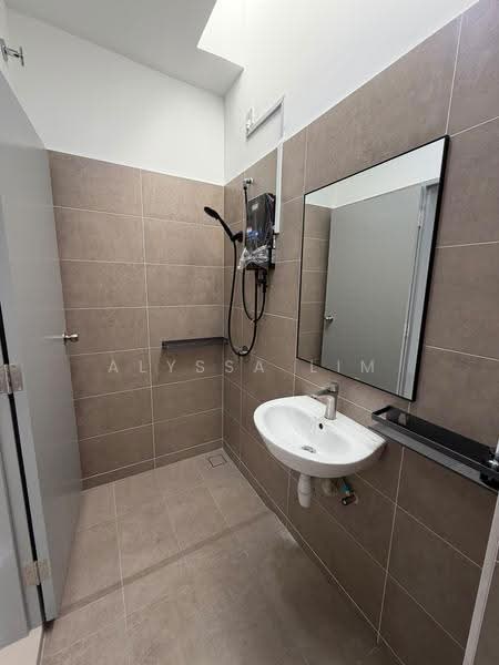Rumah Teres 2-Tingkat untuk Disewa di Taman Molek (Johor Bahru) - Alyssa Lim - PropertyGuru.com.my