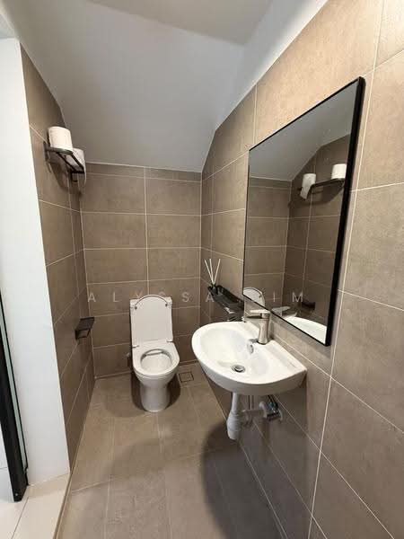 Rumah Teres 2-Tingkat untuk Disewa di Taman Molek (Johor Bahru) - Alyssa Lim - PropertyGuru.com.my